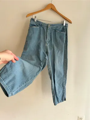 Vintage bill Blass high waisted denim capris thumbnail 3
