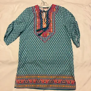 Urban Coco Boho Pullover Southwestern Tunic Top with Tassel Tie size L thumbnail 2