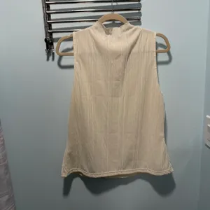 LILLUSORY Mock Neck Sleeveless Top Cream XL Minimalist Work‎ Office Casual thumbnail 4