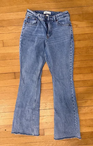 Abercrombie High-Rise Bootcut Jeans thumbnail 1