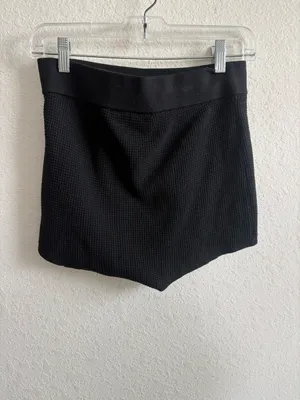 Fear of God Essentials Womens Waffle Boy Short size large thumbnail 3