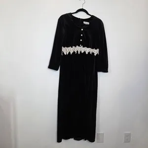 Vintage Ultra Dress New York Black Velvet Maxi Dress Lace Trim Grandma 90s 12 thumbnail 10