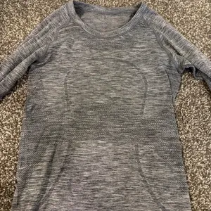 Lululemon Swiftly Long Sleeve 2.0 Tech thumbnail 2