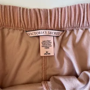 Victoria’s Secret Crushed Velvet Ruffle Pajama Shorts Size Medium thumbnail 6