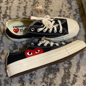 Comme des Garcons Play x Converse Play One Heart Sneakers thumbnail 1