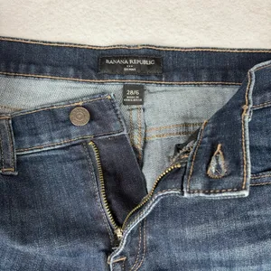 Banana Republic Dark Skinny Jeans Women’s 28/6 Blue Mid Rise Stretch Denim thumbnail 3