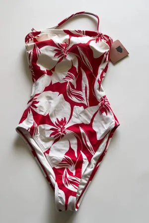Shade & Shore Red Floral High Leg Cheeky One Piece Swimsuit XS NWT‎ thumbnail 1