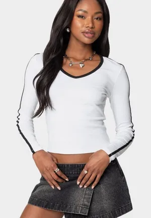 Edikted Contrast V-Neck Long Sleeve Tee Shirt Women’s Medium thumbnail 1