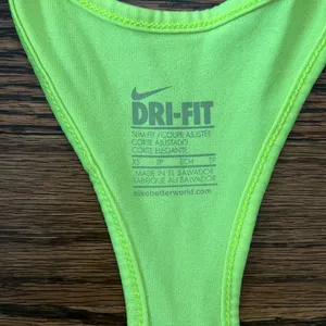 Nike dri fit tank thumbnail 2