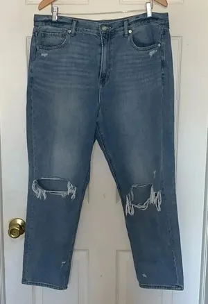 American Eagle Distressed Mom Straight Jeans Blue Size 16 thumbnail 1
