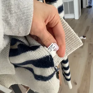 Vintage y2k American Eagle AE sweater navy striped wool v crew knit preppy 2010 thumbnail 8