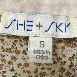 She + Sky Patchwork Button-Up Floral Blouse thumbnail 5