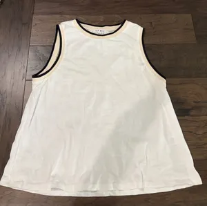 THML White Sleeveless Knit Top Sz M thumbnail 1