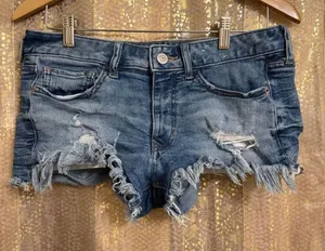 Express Shortie Relaxed Low Rise Cut Off Booty Shorts Size 4 thumbnail 1