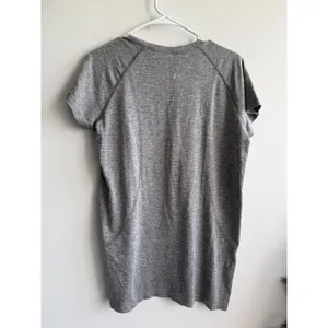 Lululemon Swiftly Tech Short Sleeve 2.0 Heathered Grey Activewear Shirt Size 12 thumbnail 2