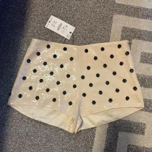 Zara Shorts  thumbnail 1