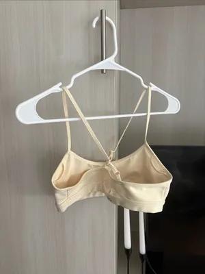 Alo | Airlift Intrigue Bra thumbnail 3