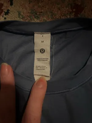Lululemon Tee Short Sleeve Medium thumbnail 2