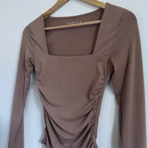 Abercrombie & Fitch Soft A&F Bodysuit Size XS Brown Cinched Long Sleeve Top thumbnail 3
