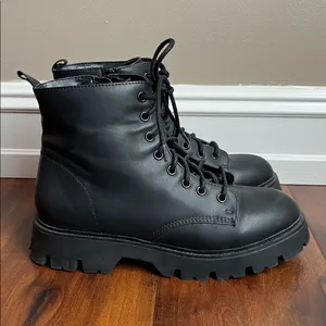 Madden Girl Stanton Chelsea Boots with Side Zippers thumbnail 5