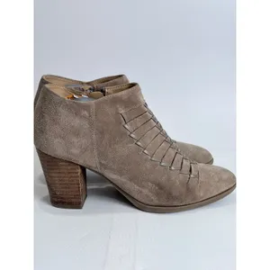 Franco Sarto Taupe Suede Ankle Booties Block Heel Modern Classic‎ Size 8.5 thumbnail 7