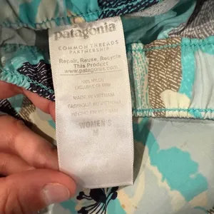 Patagonia Barley Baggies Print Shorts Womens Medium Blue Hibiscus FieldTurquoise thumbnail 8