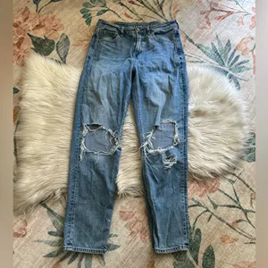 AMERICAN EAGLE Distressed Mom Jeans thumbnail 3