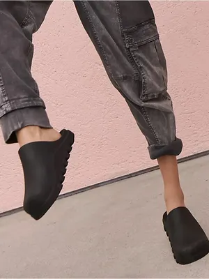 FP Movement Women’s Halftime Slip On Shoes Clog Round Toe Chunky in Black 11/12 thumbnail 2