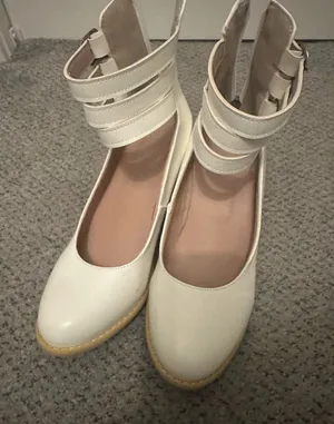 White Dress Shoes Size 9 thumbnail 1
