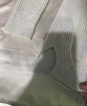 Hollister Sweater thumbnail 3