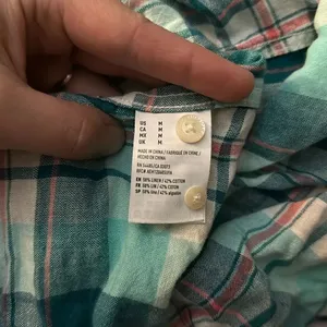 American Eagle seriously soft classic fit pink and green plaid M button down shi thumbnail 4
