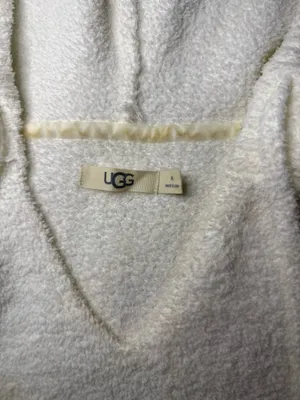 UGG Sweater thumbnail 2