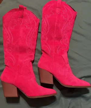 woman’s boots Pink Size 10.5 thumbnail 1