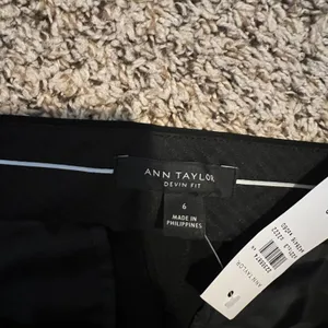 Ann Taylor Devin Fit Black Straight Leg Dress Pants‎ Side Zip Size 6 NEW thumbnail 2