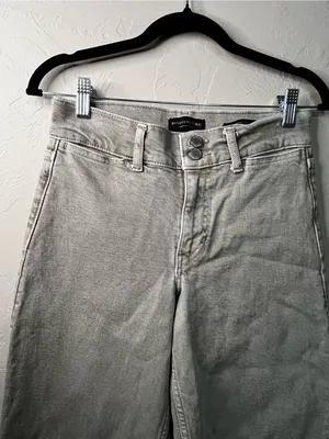Banana Republic High Rise Wide Leg Cropped Raw Hem Gray Beige Wash Denim Jeans thumbnail 3