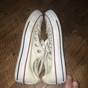 Converse off white low top size 6 classic Chuck Taylor shoes thumbnail 4