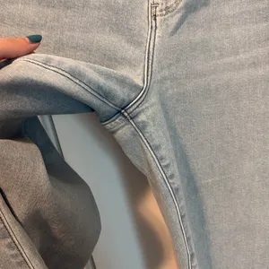 Abercrombie The Stretch Flare Ultra High Rise Light Wash 3R20 thumbnail 6