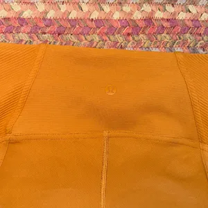 Nwot Lululemon Ribbed High Rise Yoga Bike Shorts thumbnail 4