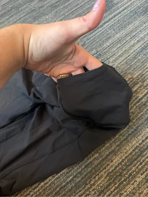 Lululemon Black Ruched Leggings Size 10 29” Inseam Side Pockets thumbnail 5
