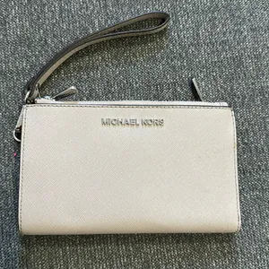 Michael kors wristlet with phone slot thumbnail 1