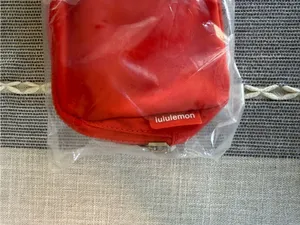 Lululemon Belt Bag Solar Orange/White Large Logo Crossbody 1 Liter thumbnail 4