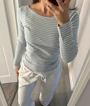 Long sleeve thumbnail 2