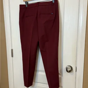 White House | Black Market Elegant Burgundy Women's Capris thumbnail 5