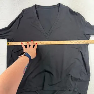 Lululemon 10 Back In Action V-Neck Long-Sleeve Shirt Black Oversized Relaxed Fit thumbnail 7