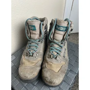 Vasque Hiking Boots Women's Size 6 GORE-TEX Outdoor Waterproof Camping Shoes thumbnail 13