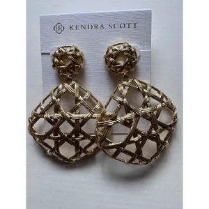 Kendra Scott Natalie Gold‎ Statement Earrings In Gold NWT $98 thumbnail 4