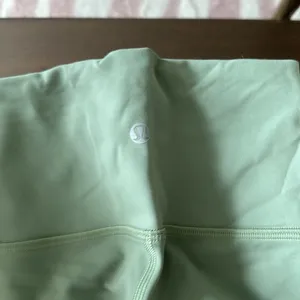 Lululemon ALIGN 25 IN SIZE 2 SAGE GREEN LEGGINGS thumbnail 4