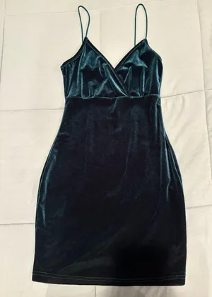 SheIn Velvet Dress thumbnail 1
