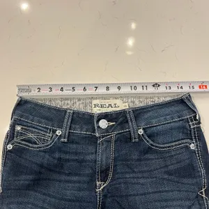 Ariat Arrow Fit Mid Rise Shayla Boot Cut Jean size 28R thumbnail 8