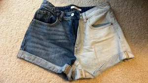 Multicolored mom short thumbnail 1